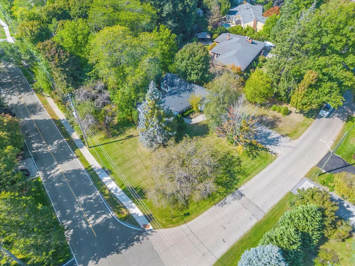 Mississauga, ON L5J 2N8,500 Old Poplar ROW