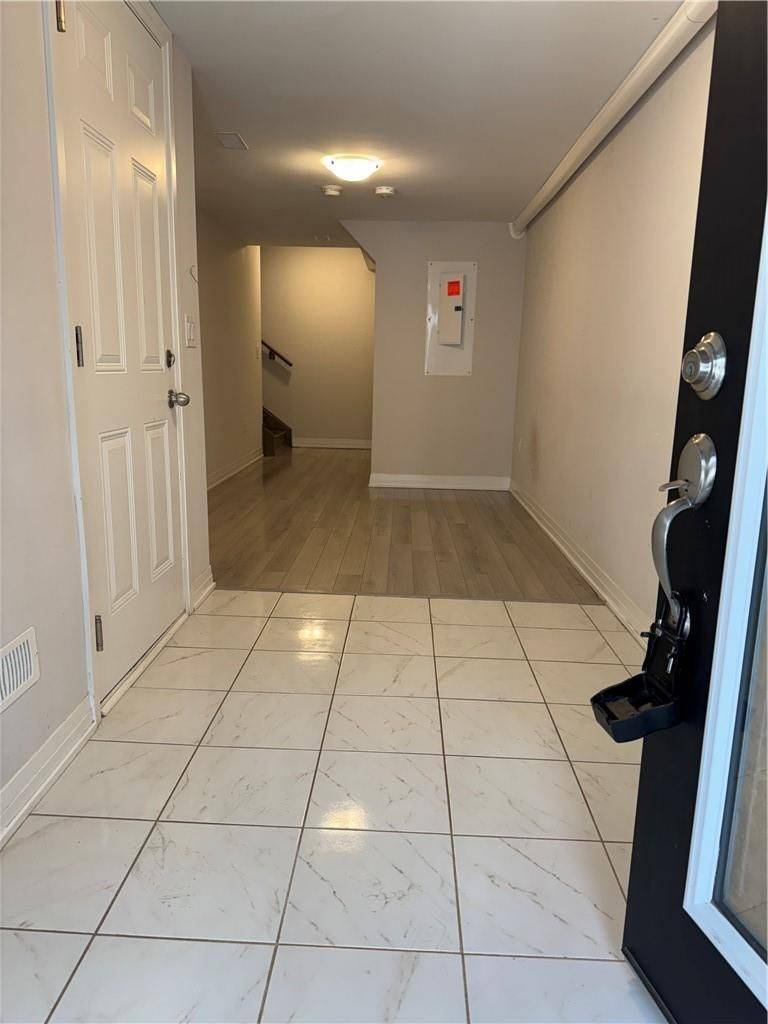Brantford, ON N3S 3M7,585 COLBORNE ST E #910