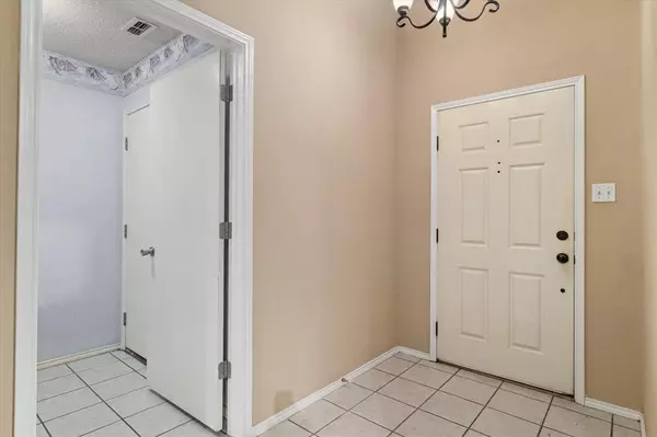 Arlington, TX 76002,6709 classen