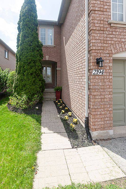 Oakville, ON L6M 3T5,2194 Pell CRES