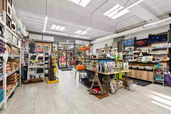 Toronto W01, ON M6S 1P1,2299 Bloor ST W