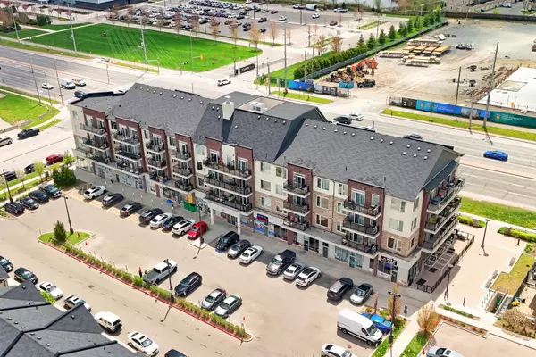Brampton, ON L6Y 6B8,50 Sky Harbour DR #411