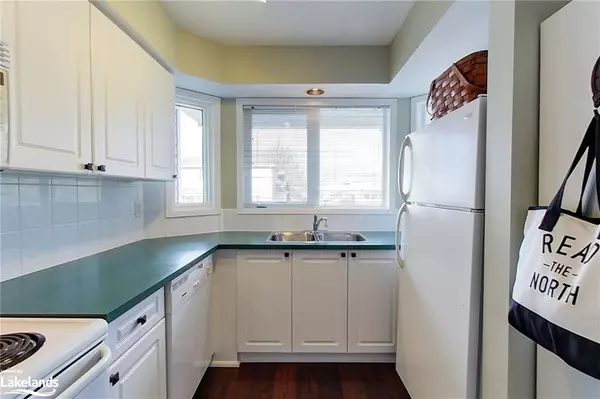 Collingwood, ON L9Y 5E4,9 VALLEYMEDE CT