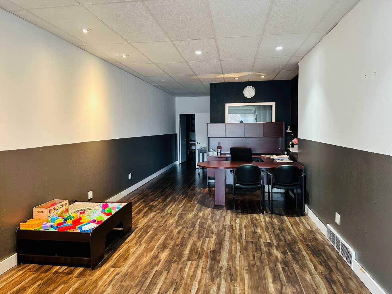 Taber, AB T1G 1S2,5302 48 AVE