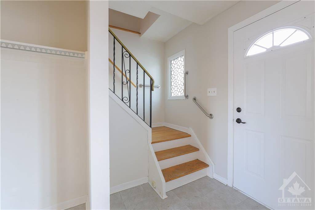 Meadowlands - Crestview And Area, ON K2G 1P7,24B Aldercrest DR