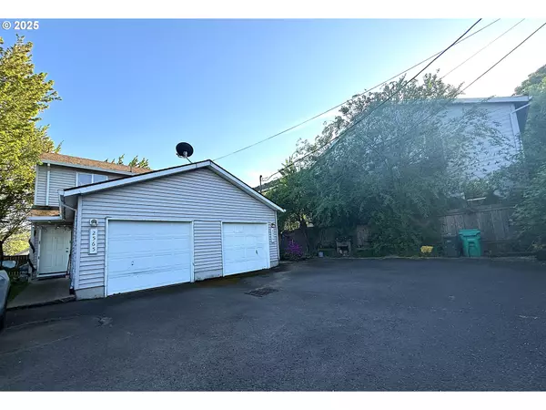 Portland, OR 97266,2559 SE 87TH AVE