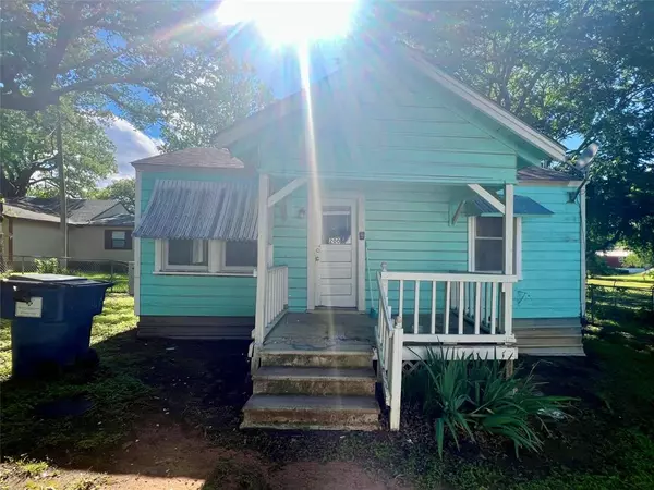307 E Cates Street #200, Bridgeport, TX 00000