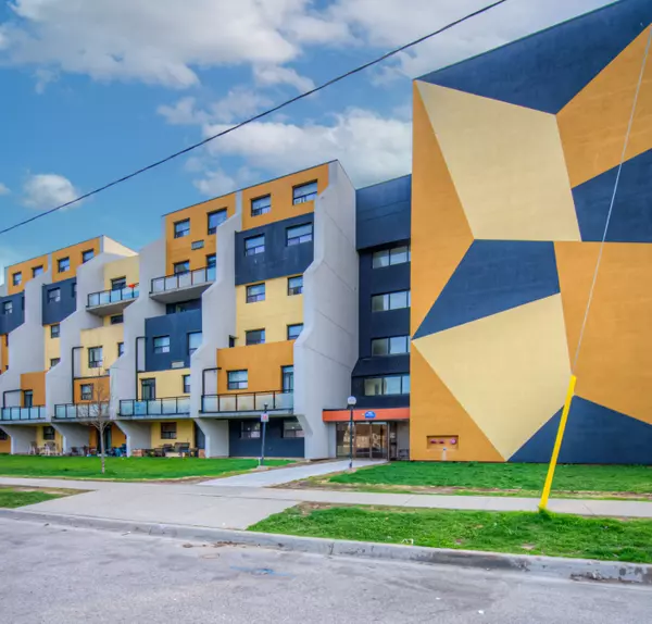Kitchener, ON N2M 5B9,185 Kehl ST #410