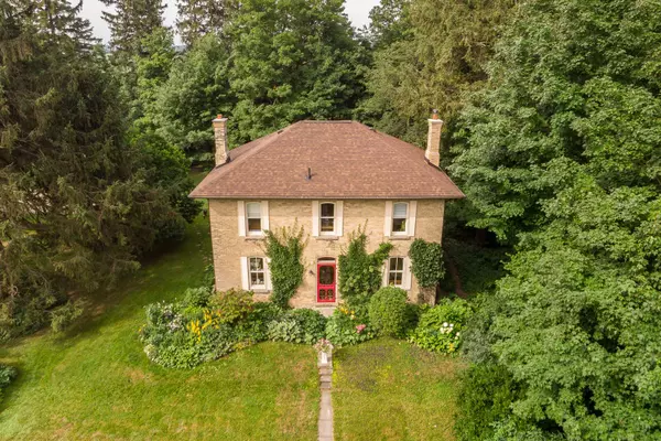Centre Wellington, ON N1M 3R9,935 Scotland ST