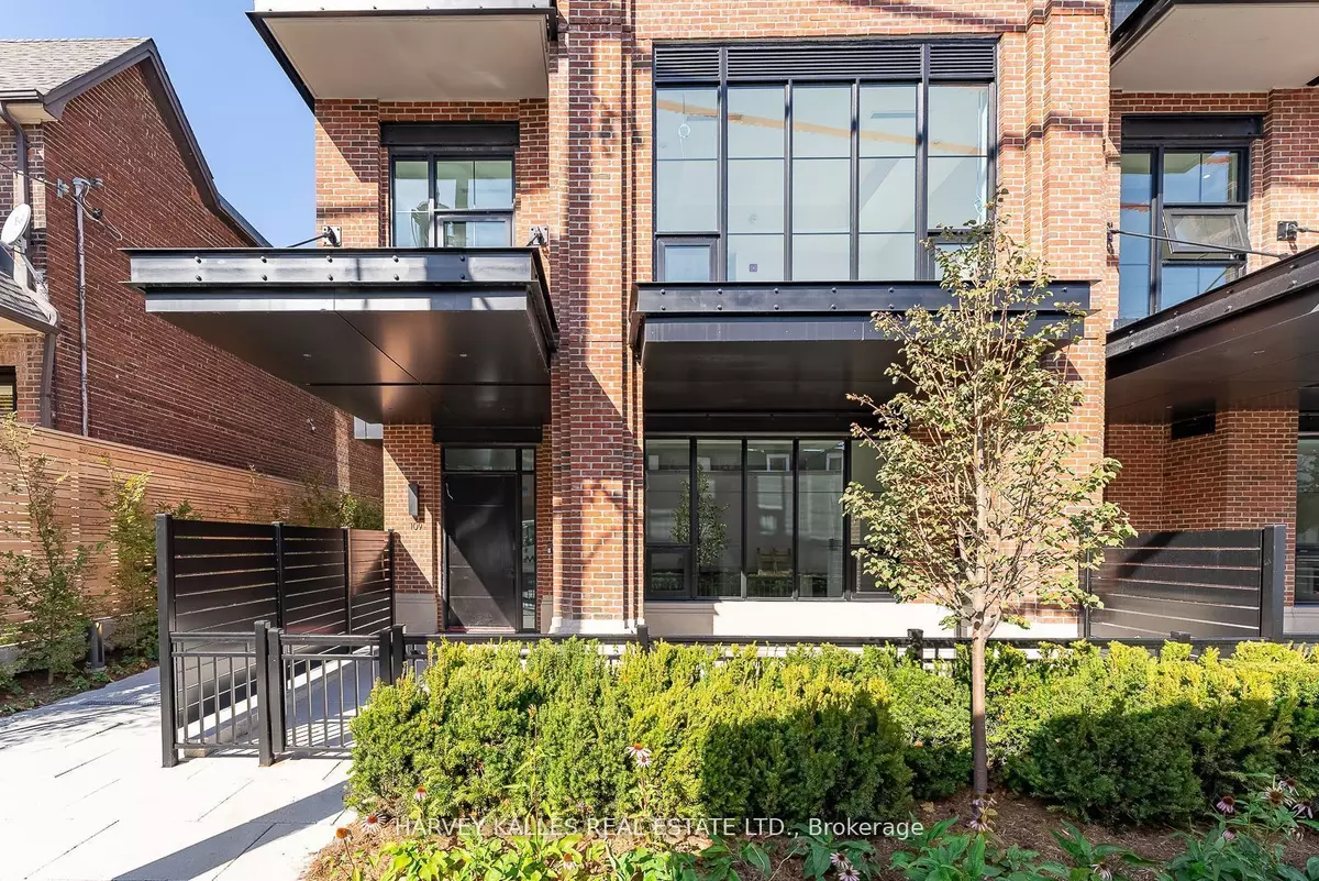 Toronto C02, ON M4V 0B5,36 Birch AVE #109
