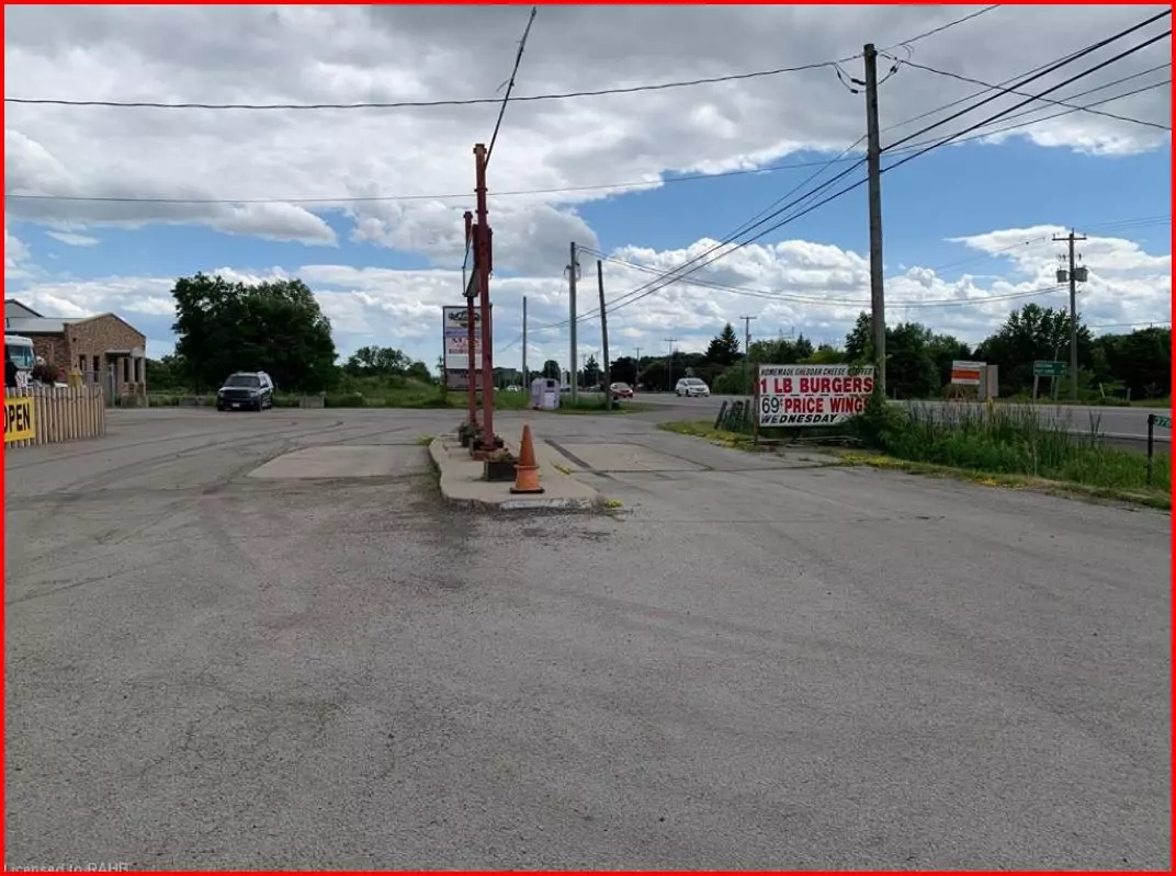 Hamilton, ON L0R 1W0,3761 Hwy 6 RD #UNIT# 2 Rare Unit