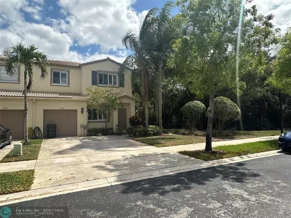 4792 Lago Vista Dr #4792, Coconut Creek, FL 33073