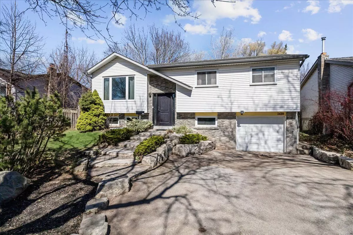 Burlington, ON L7P 3B9,2430 Cavendish DR