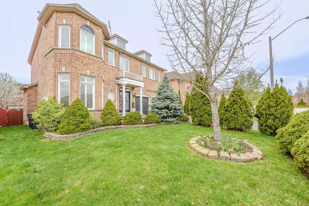 Mississauga, ON L5N 8E6,7148 Lowville HTS