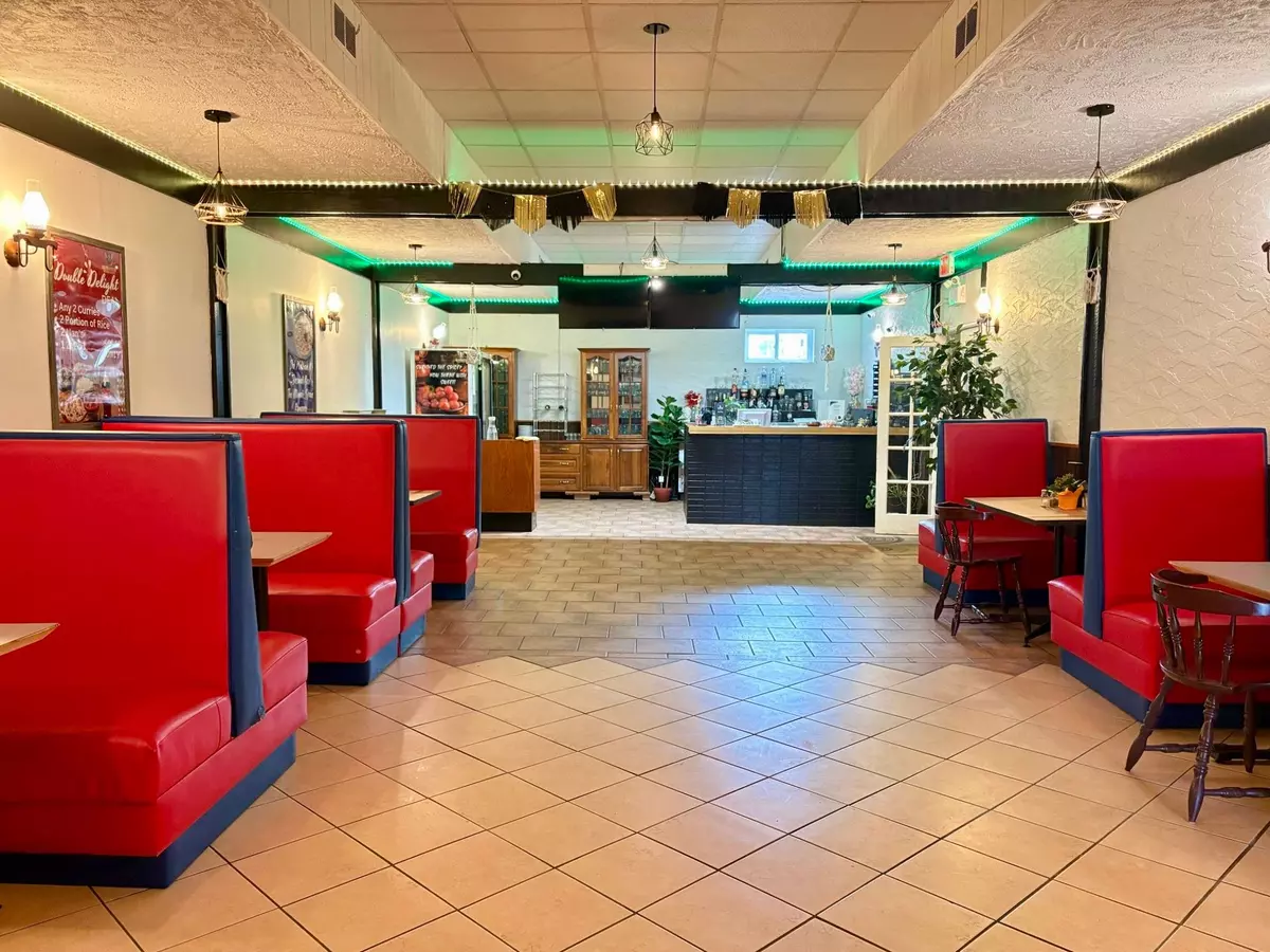 Welland, ON L3B 3J5,182 King ST