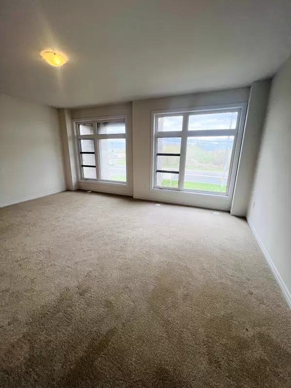 Vaughan, ON L4H 5G9,103 Inverary CRES