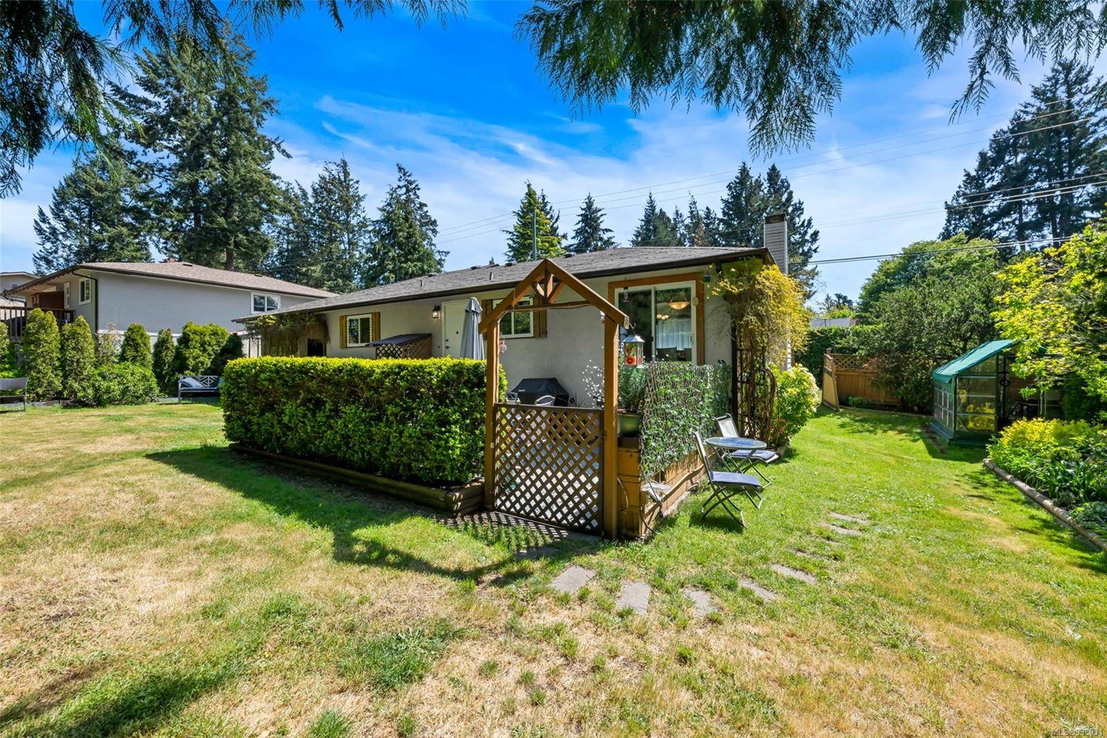 Langford, BC V9B 2N7,1028 Jenkins Ave
