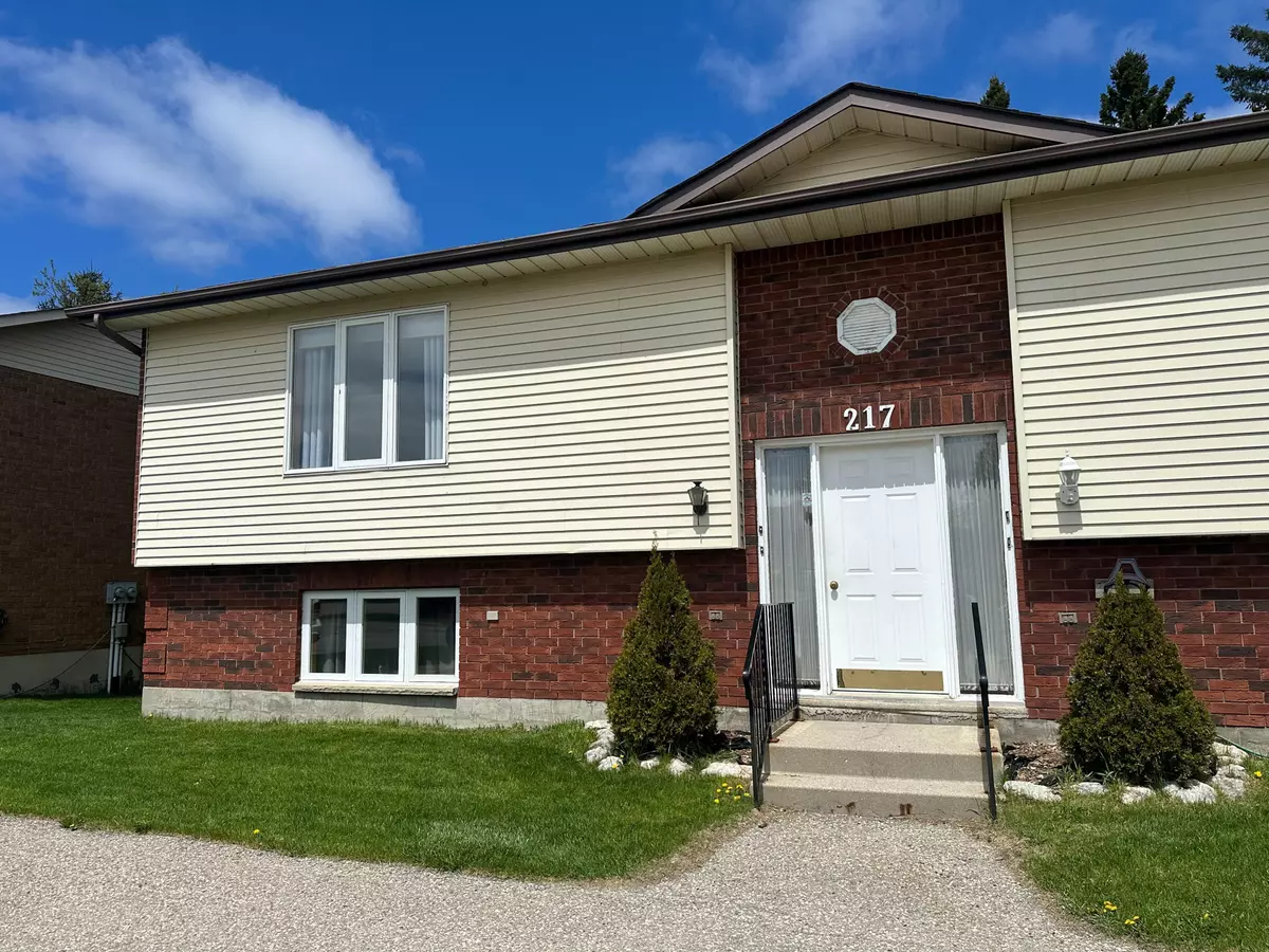 Shelburne, ON L9V 2Z8,217 Sarah CT #A