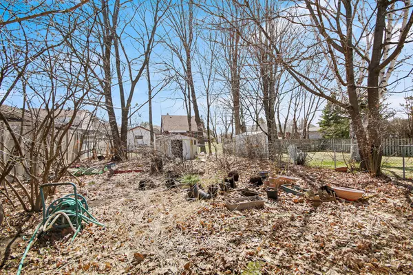 Cityview - Parkwoods Hills - Rideau Shore, ON K2E 6N3,32A Ashburn DR