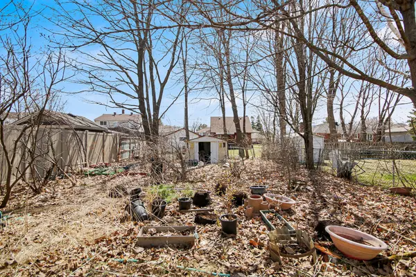 Cityview - Parkwoods Hills - Rideau Shore, ON K2E 6N3,32A Ashburn DR