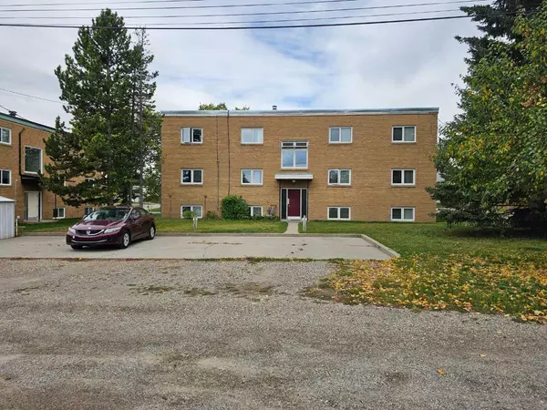 Calgary, AB T2M 3W4,2312 22 ST Northwest #1-6