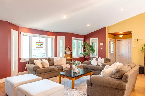 Huntsville, ON P1H 2J2,4237 RAVENSCLIFFE RD