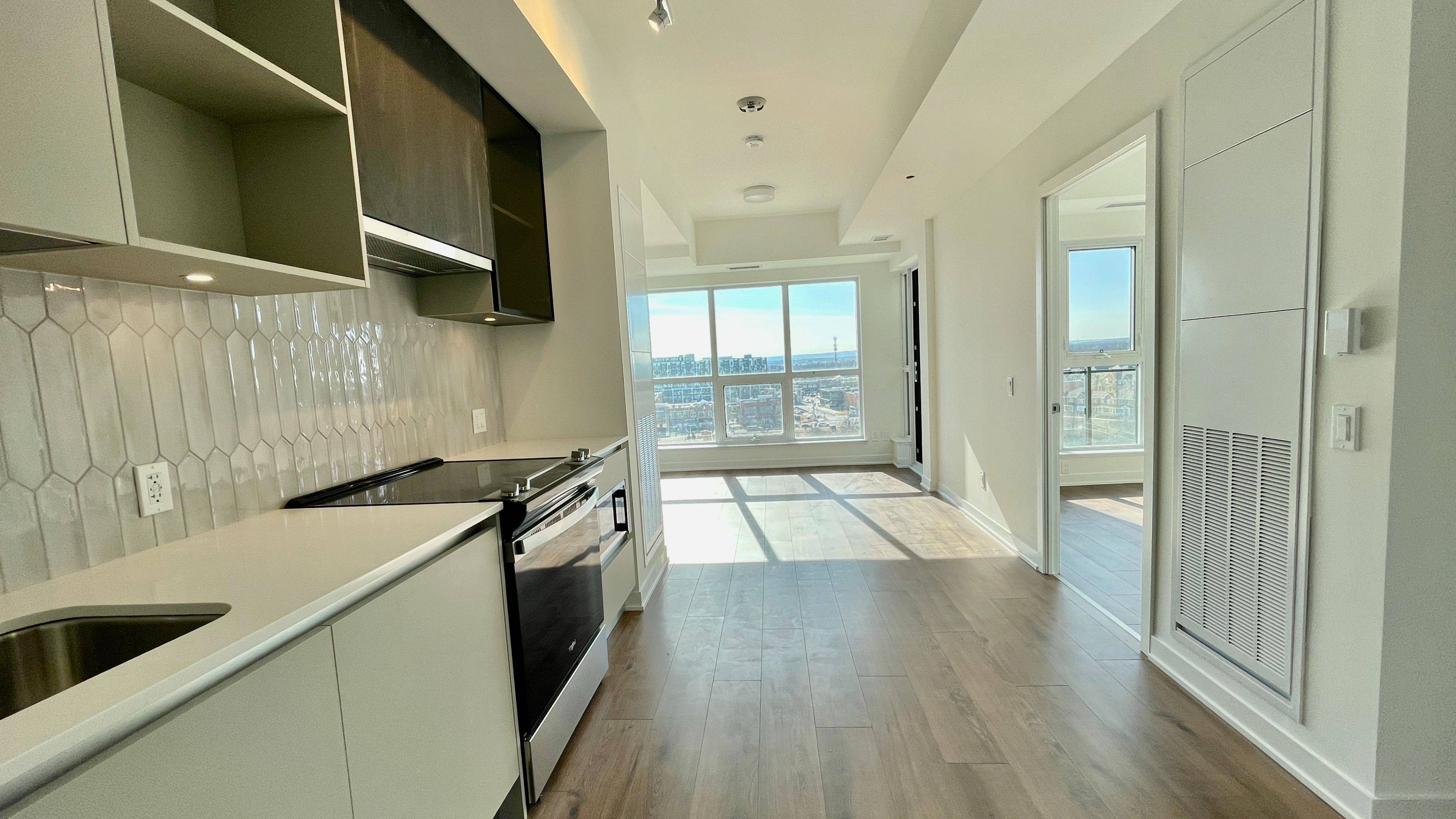 Oakville, ON L6M 5P9,405 dundas ST W #803