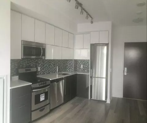 Toronto W06, ON M8V 1A1,80 MARINE PARADE DR #304