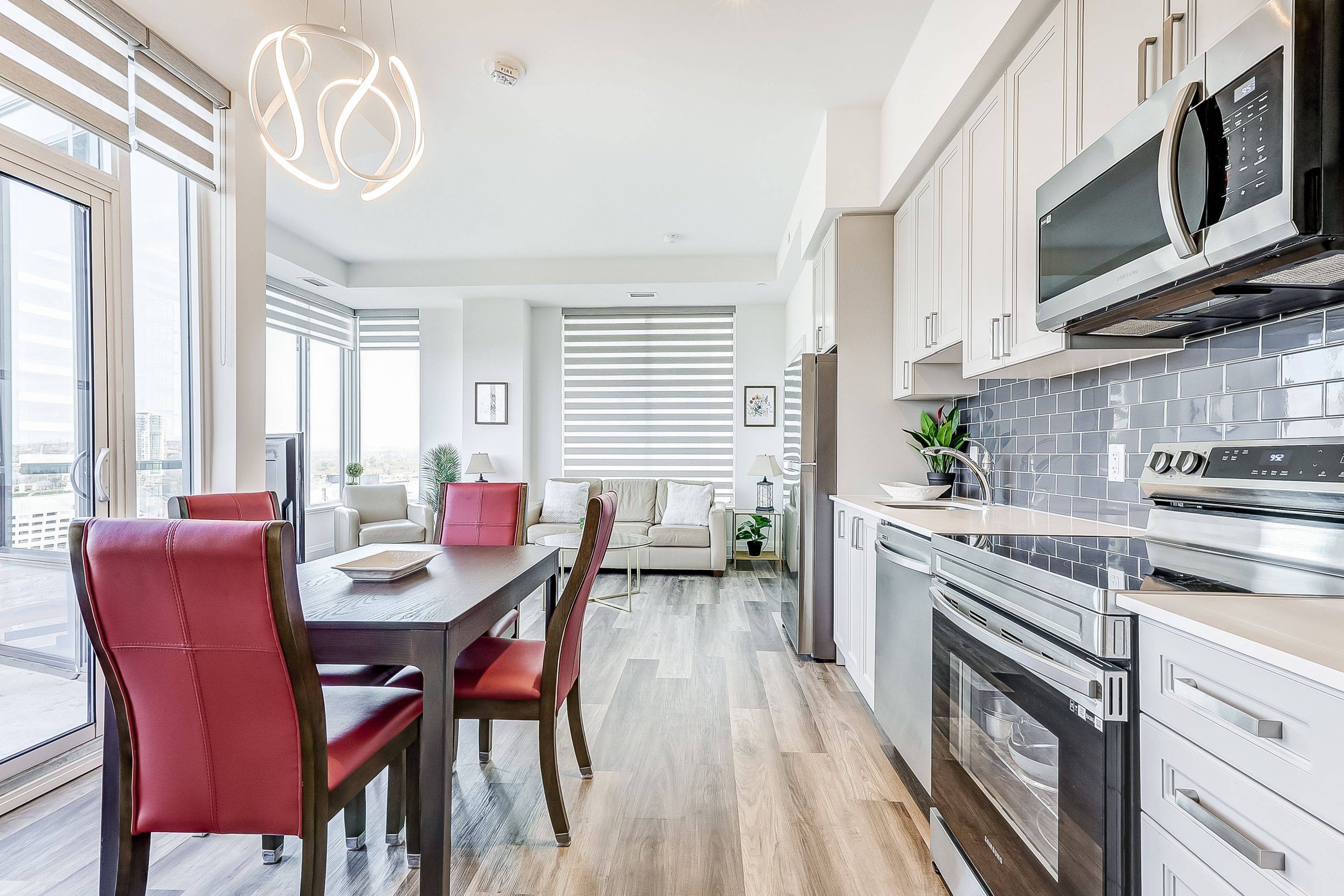 Pickering, ON L1W 3R5,1480 Bayly ST #1705
