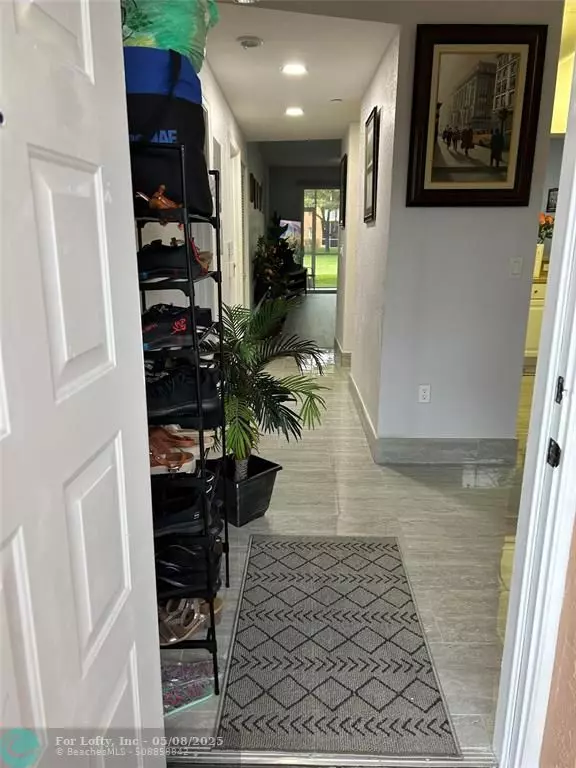 Fort Lauderdale, FL 33321,7725 Yardley Dr #113