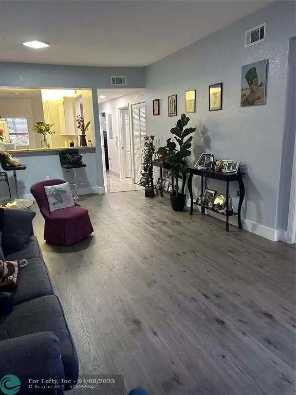 Fort Lauderdale, FL 33321,7725 Yardley Dr #113