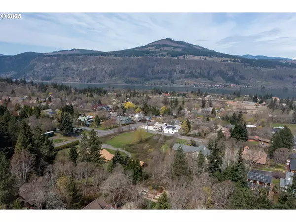 Hood River, OR 97031,Address not disclosed