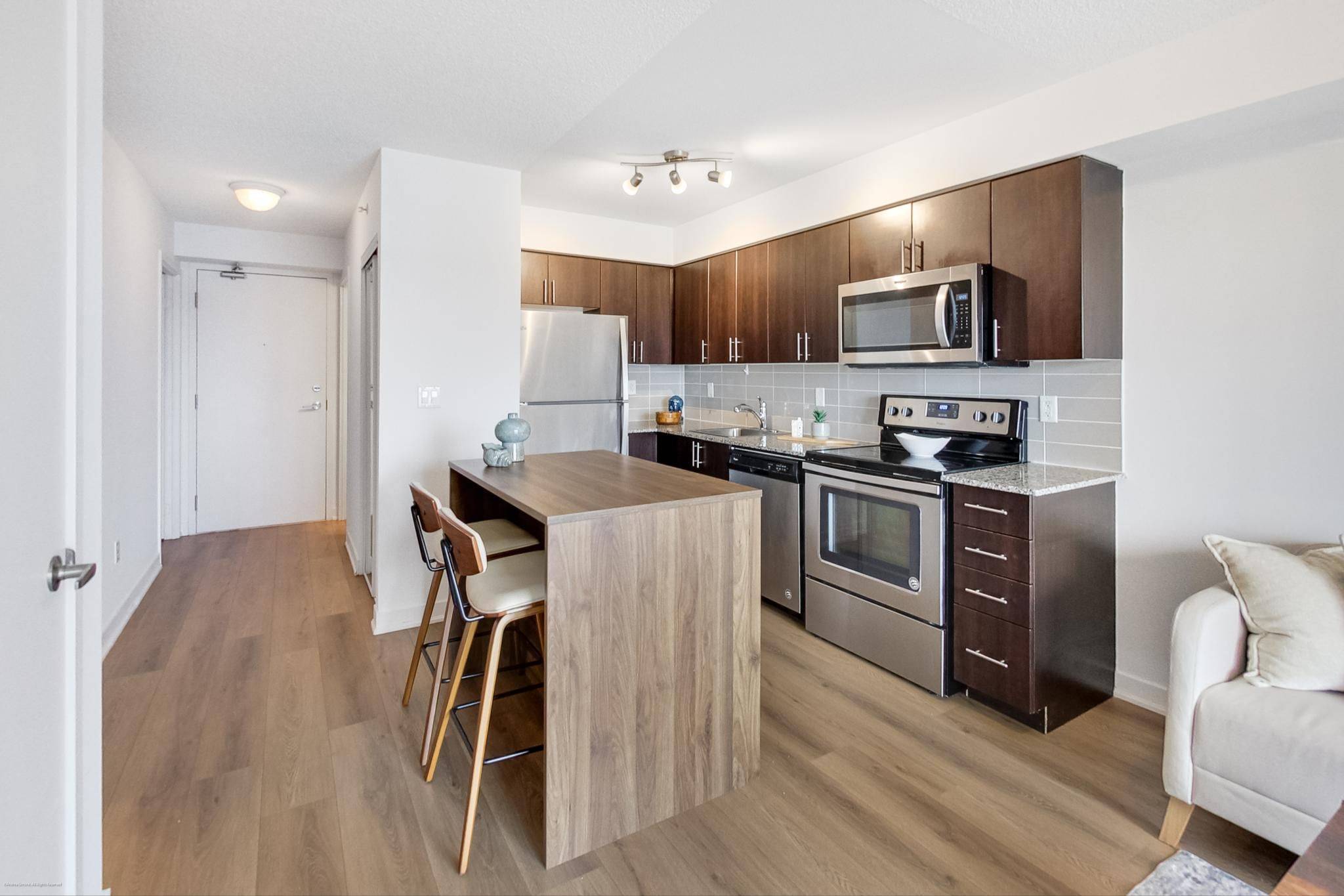 Toronto W02, ON M6H 0C2,1420 Dupont ST #708