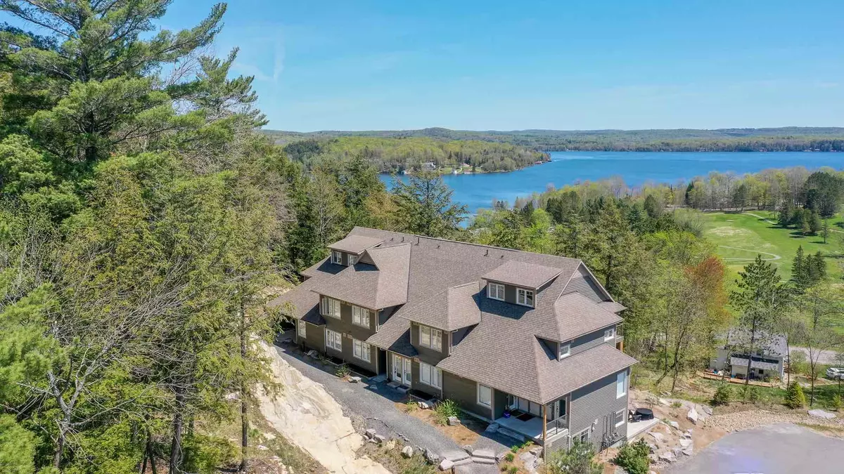 Huntsville, ON P1H 0B8,3 TREE TOPS LN #102