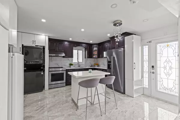 Brampton, ON L6S 2J8,21 Grand River CT