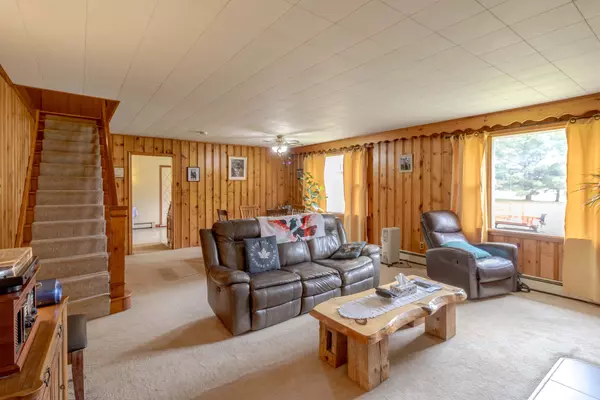 Minden Hills, ON K0M 2K0,9271 Highway 118 N/A