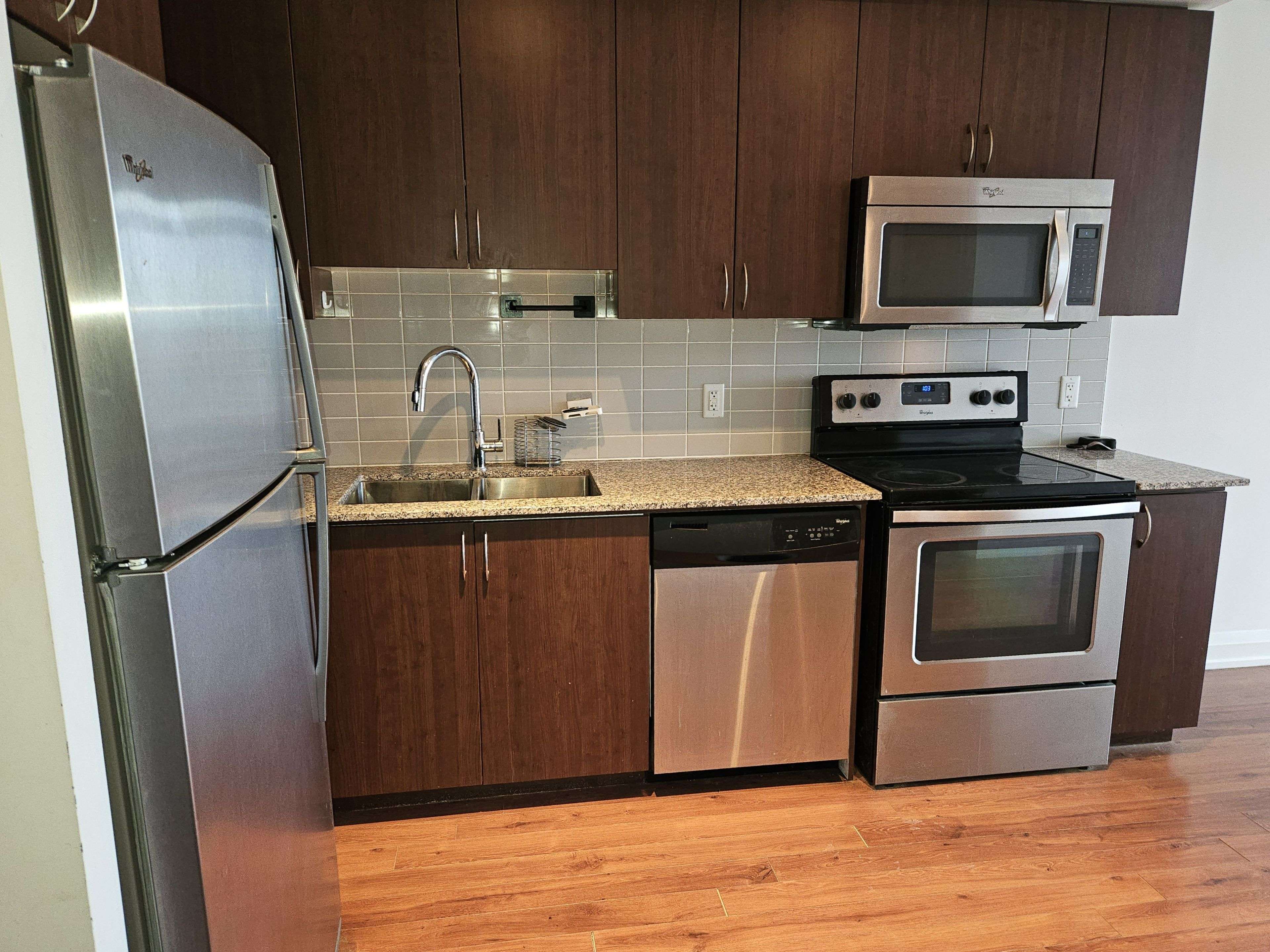 Richmond Hill, ON L4B 0C4,370 Highway 7 N/A E #1009