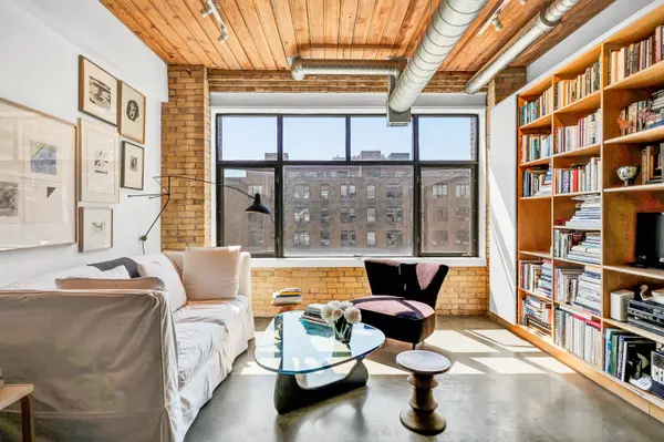 436 Wellington ST W #403, Toronto C01, ON M5V 1E3