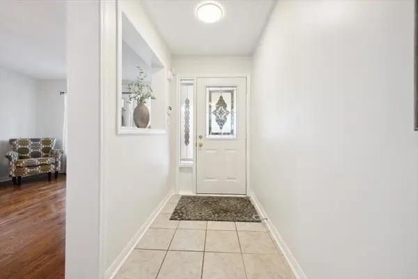 Milton, ON L9T 5L5,1547 Dinsmore DR