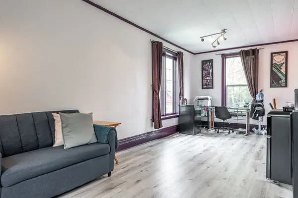 Stratford, ON N5A 2E2,4 Louise ST