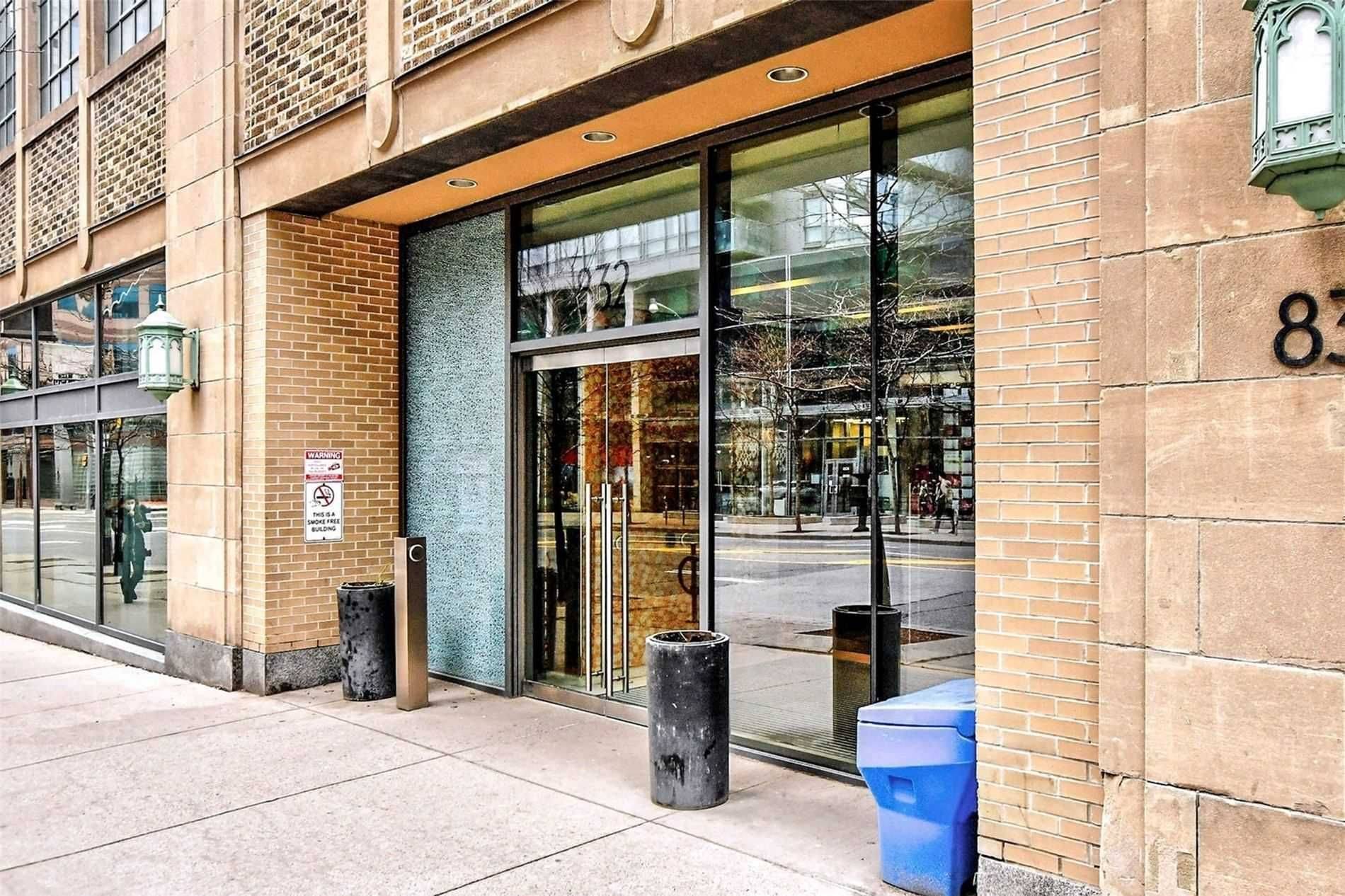 Toronto C01, ON M5S 1Z6,832 Bay ST #1106
