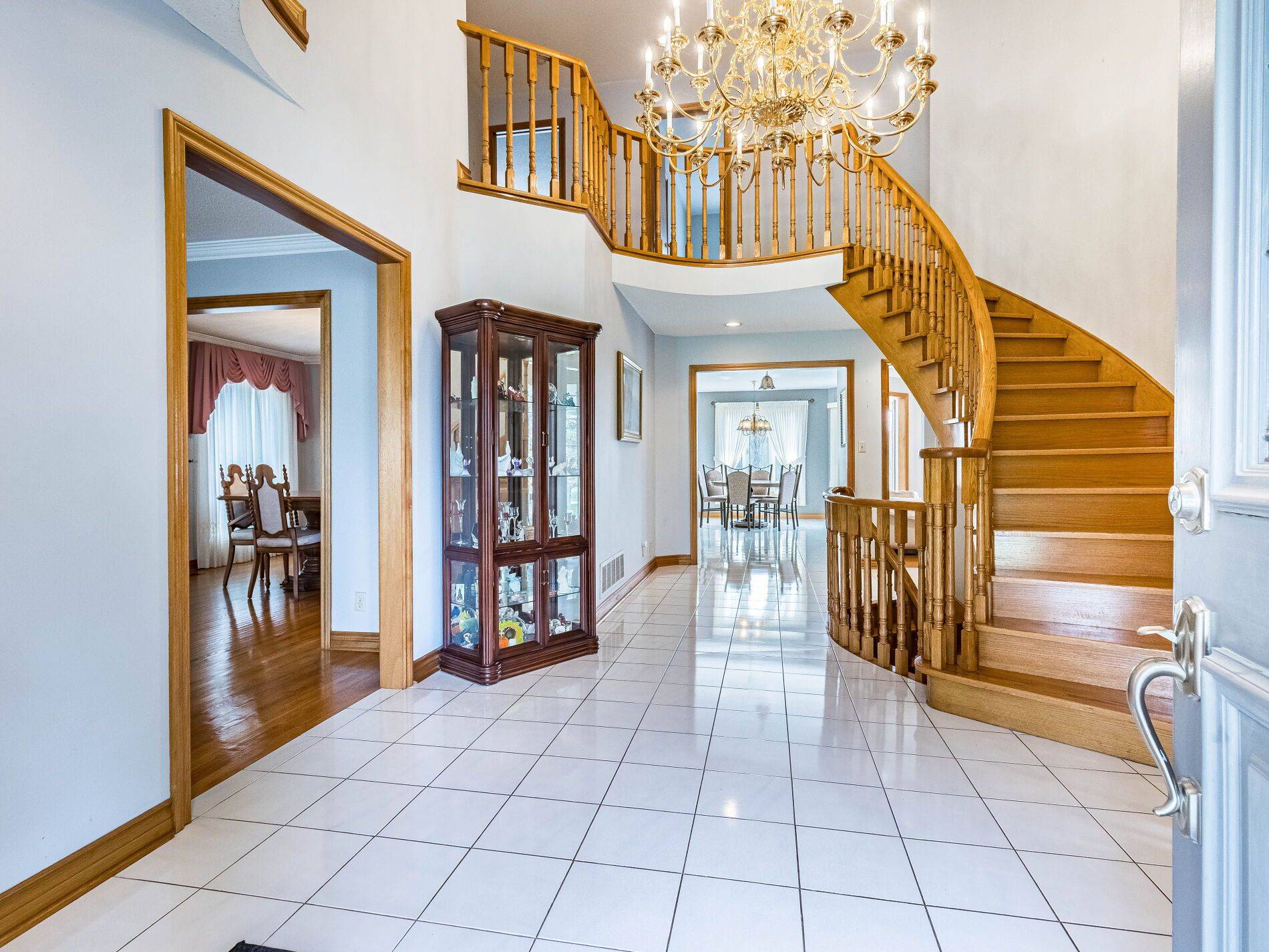 Brampton, ON L6P 0C7,8 Ryckman LN