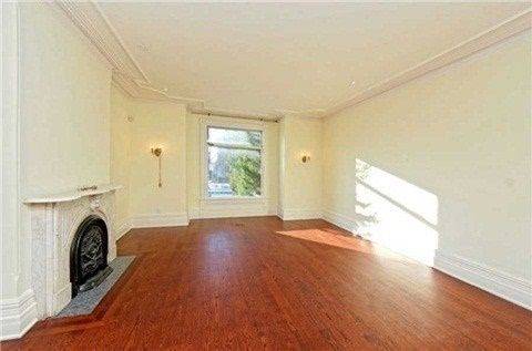 Toronto C02, ON M5R 1R5,52 Bernard AVE