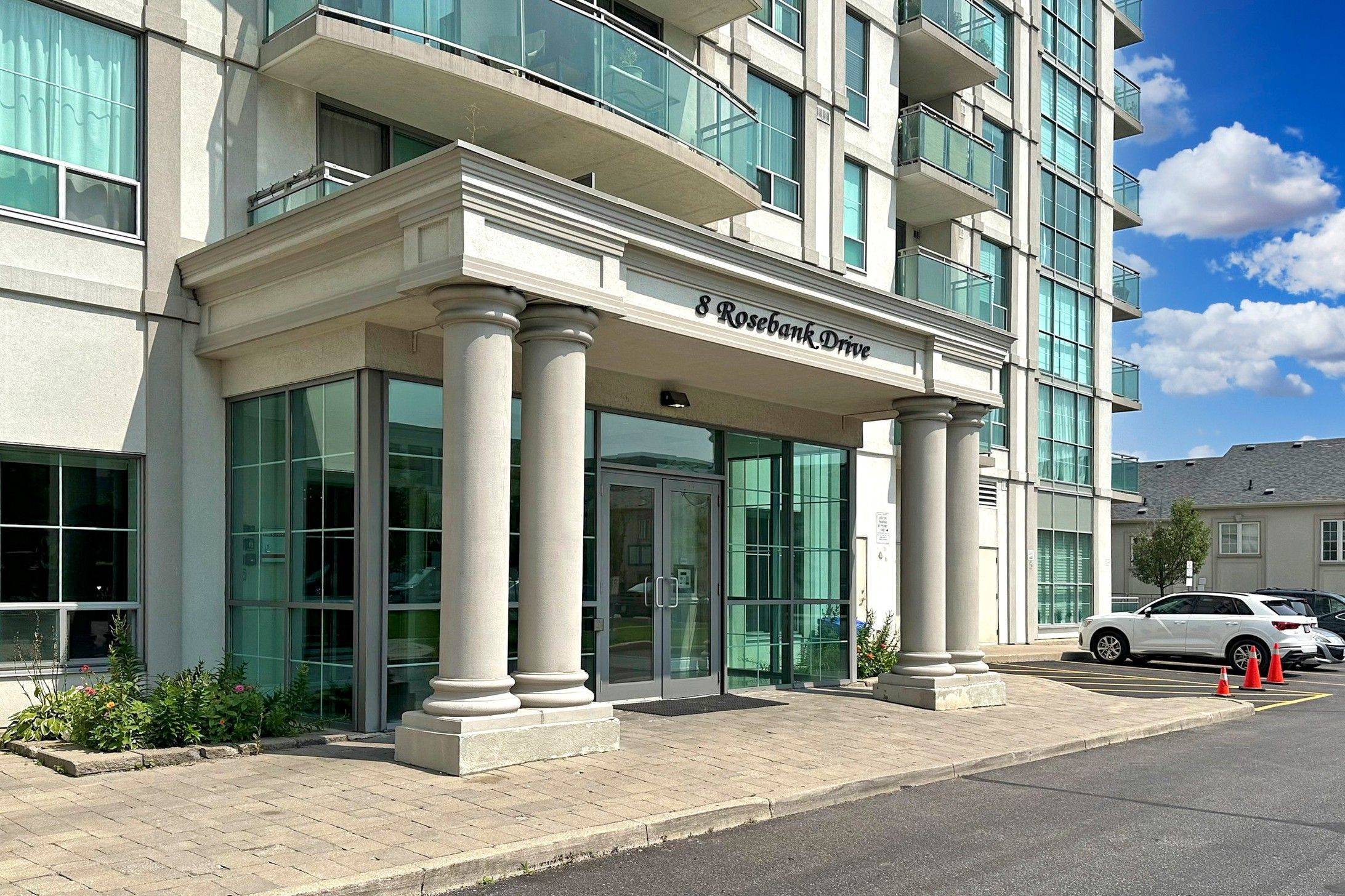 Toronto E11, ON M1B 5Z3,8 Rosebank DR #5L