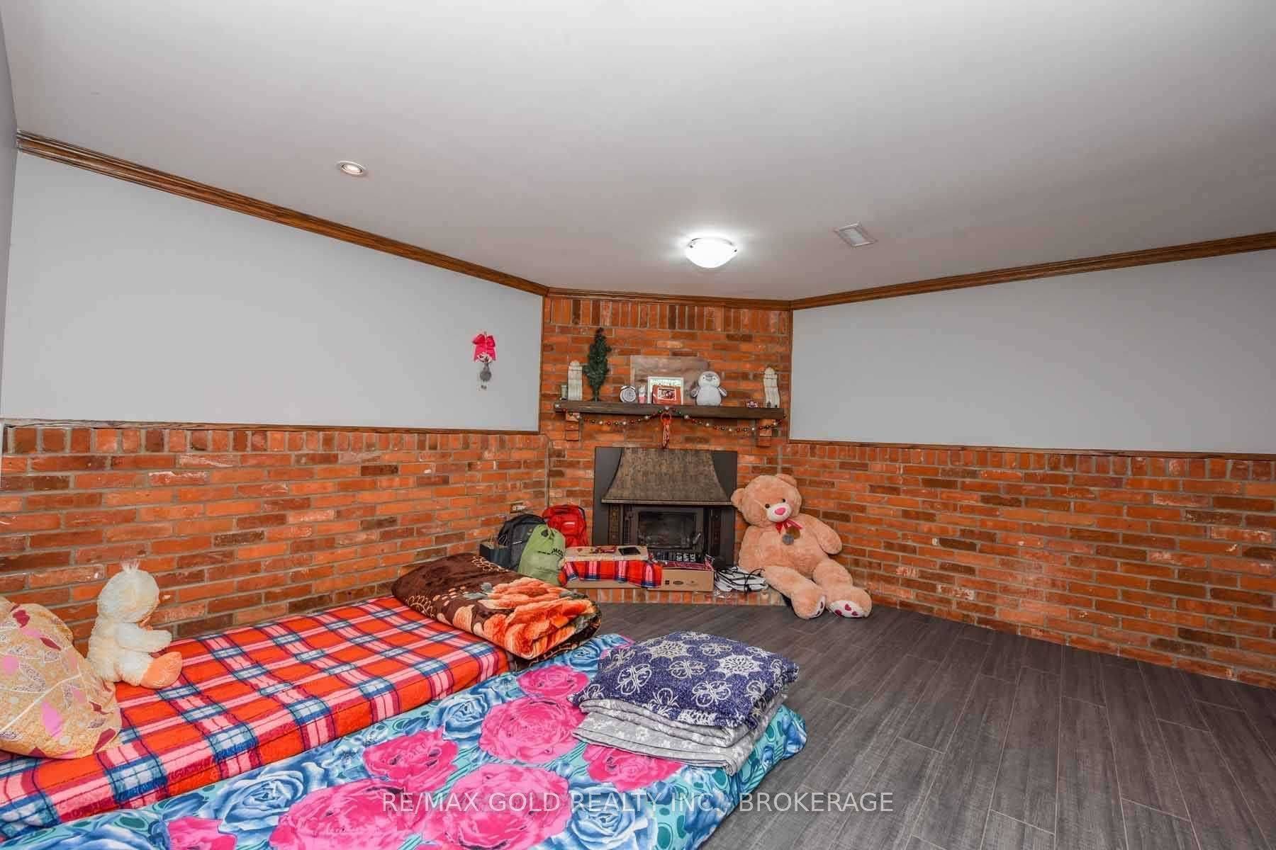 Brampton, ON L6T 1L1,27 DRURY (BASEMENT) CRES