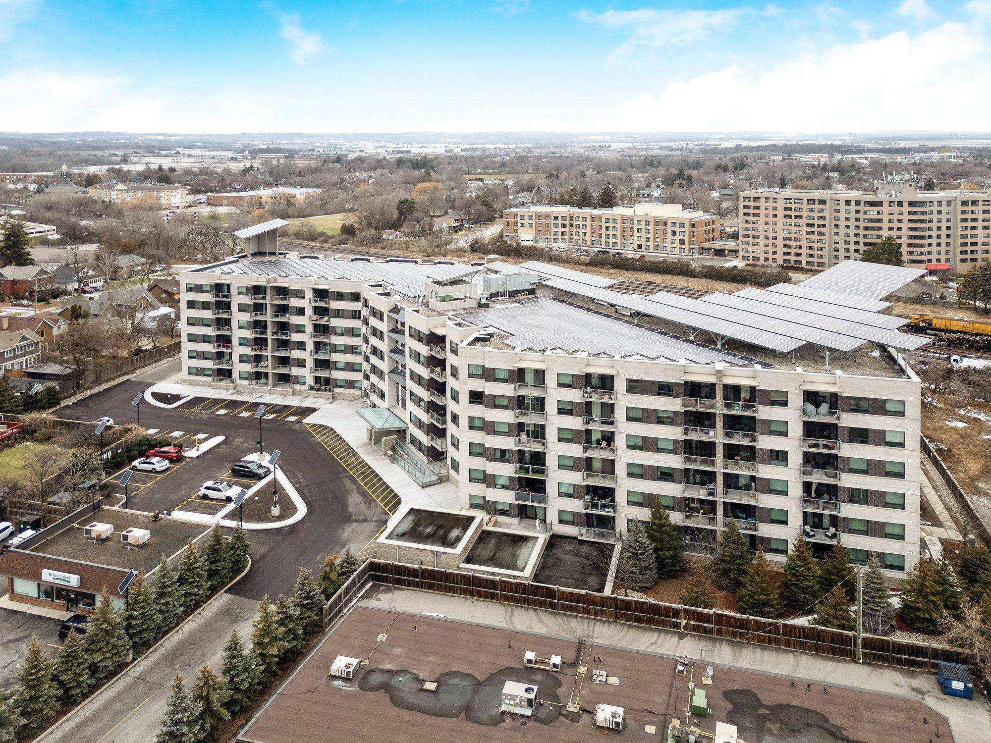 Milton, ON L9T 8K8,383 Main ST E #618