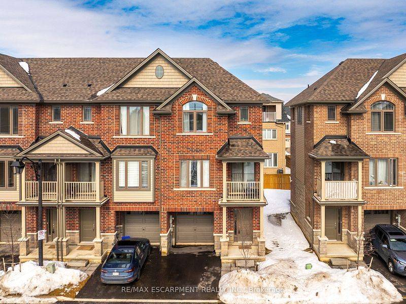 Hamilton, ON L8J 0M7,19 Picardy DR #8