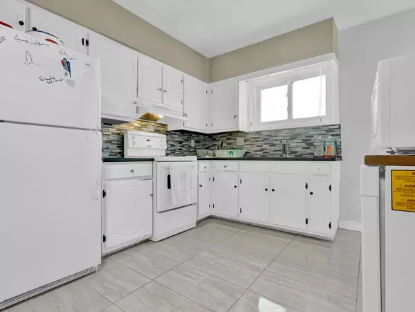 London East, ON N5V 1Y7,1660 Hansuld ST