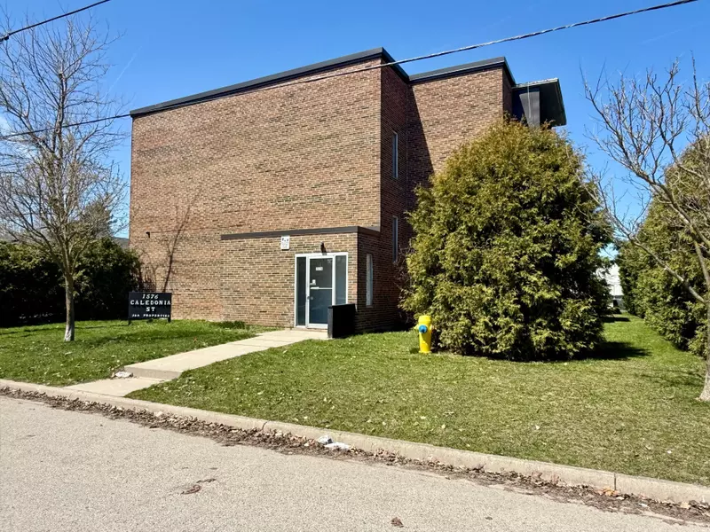1576 Caledonia ST, London East, ON N5W 2W7