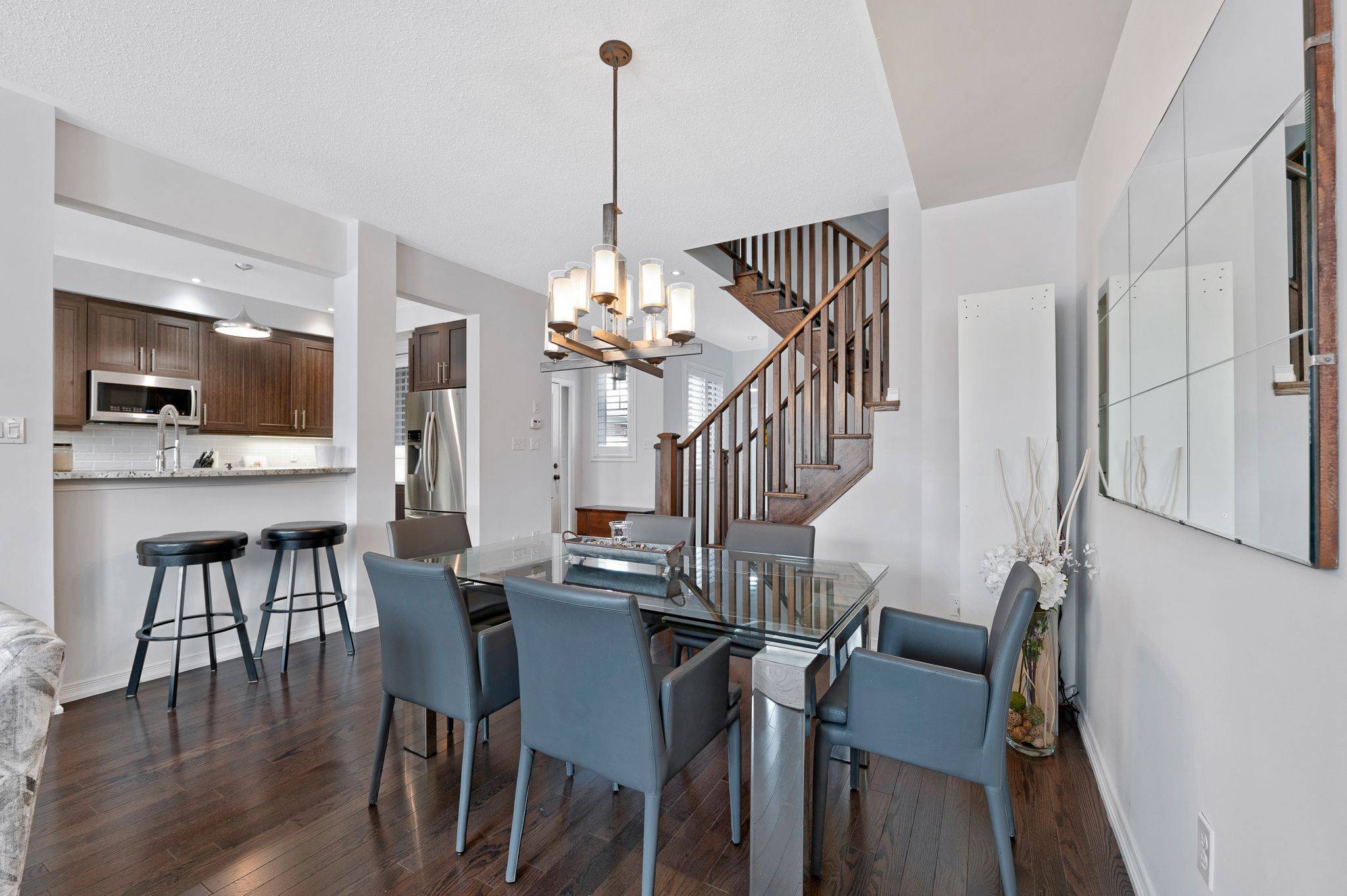 Clarington, ON L1B 0A1,322 Lakebreeze DR